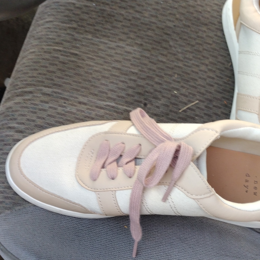 Shoes - Picture 2 of 2